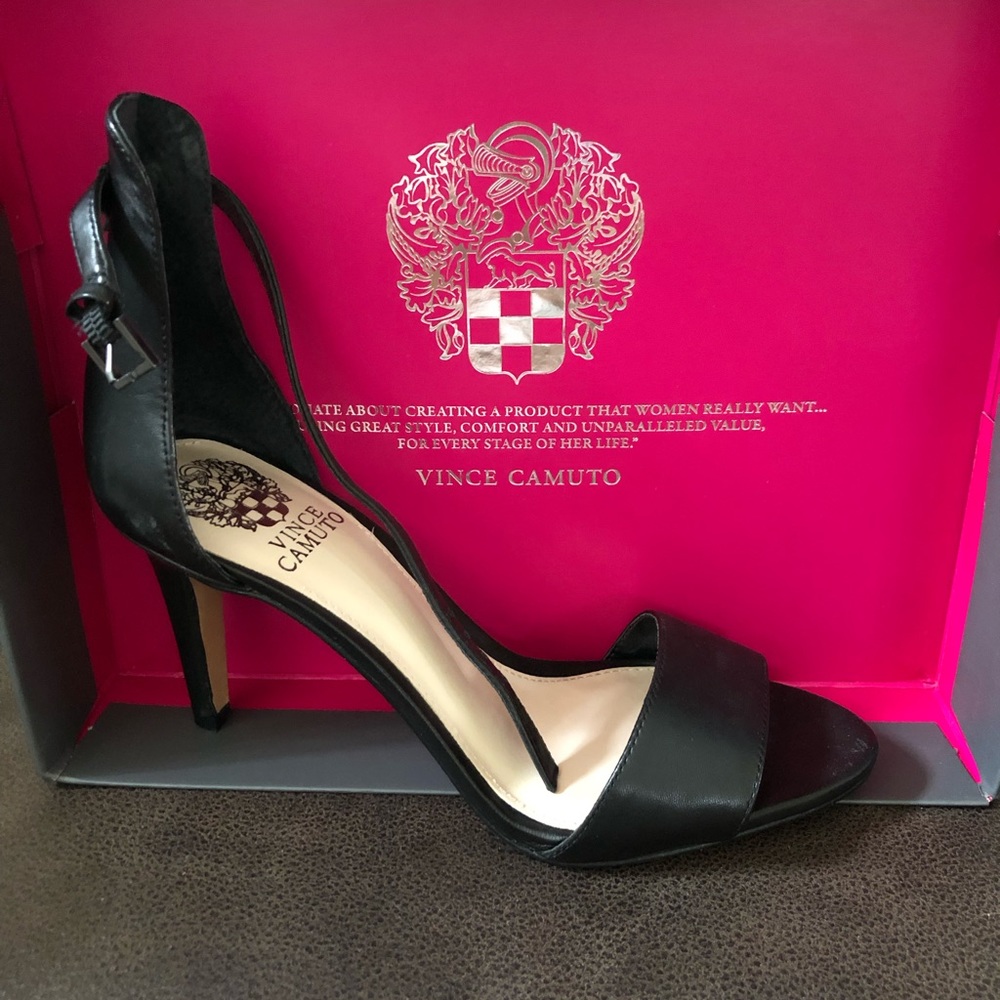 Vince Camuto heels size 8